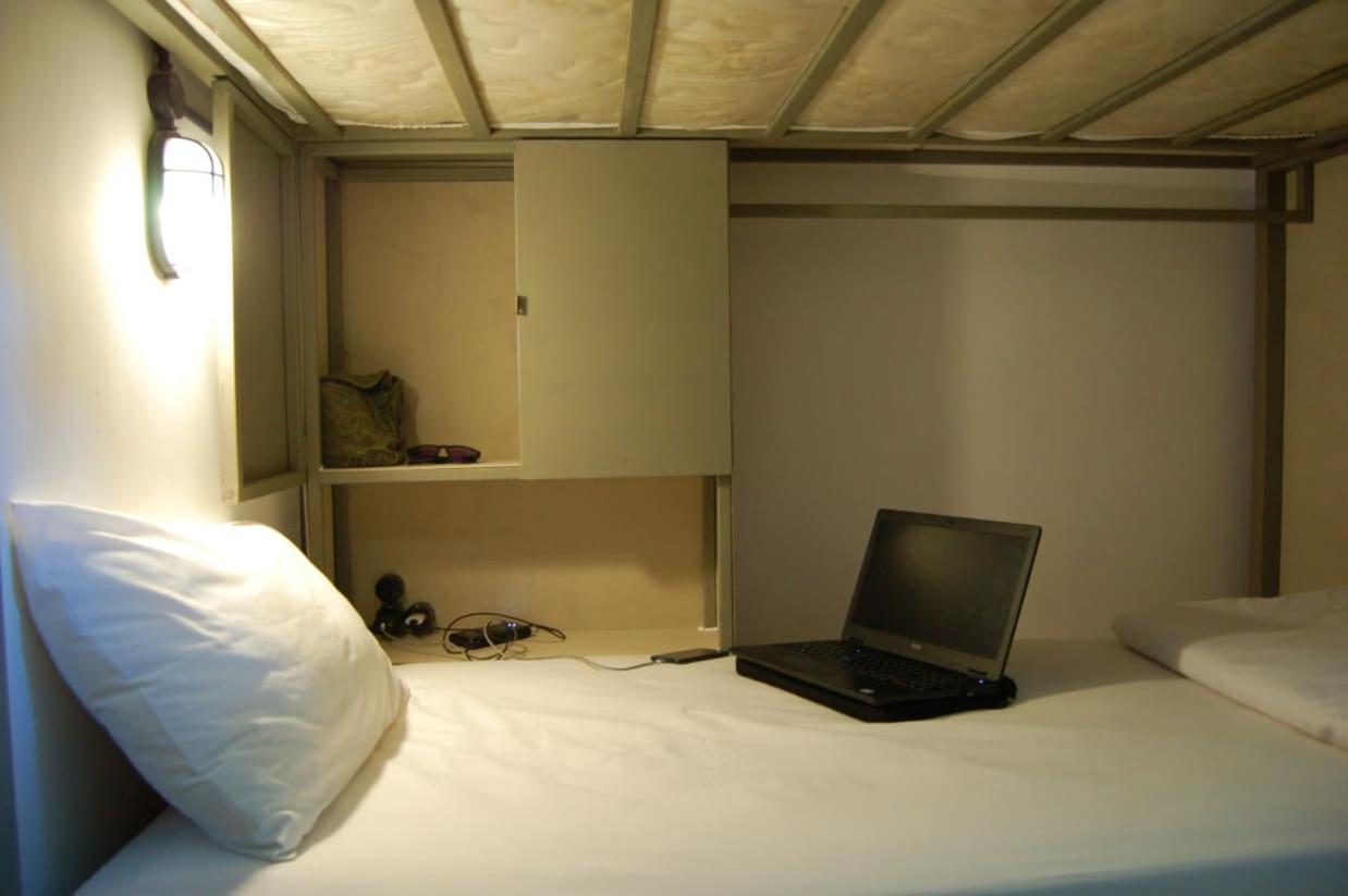 Albergue LoTide Surf Camp Kuta  Exterior foto